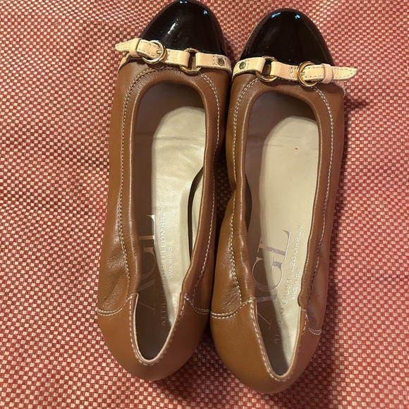 AGL Brown and Black Flats with Cream Accents - Picture 3 of 6